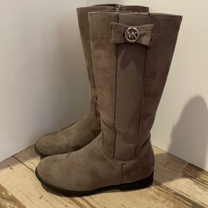 Micheal kors girls boots